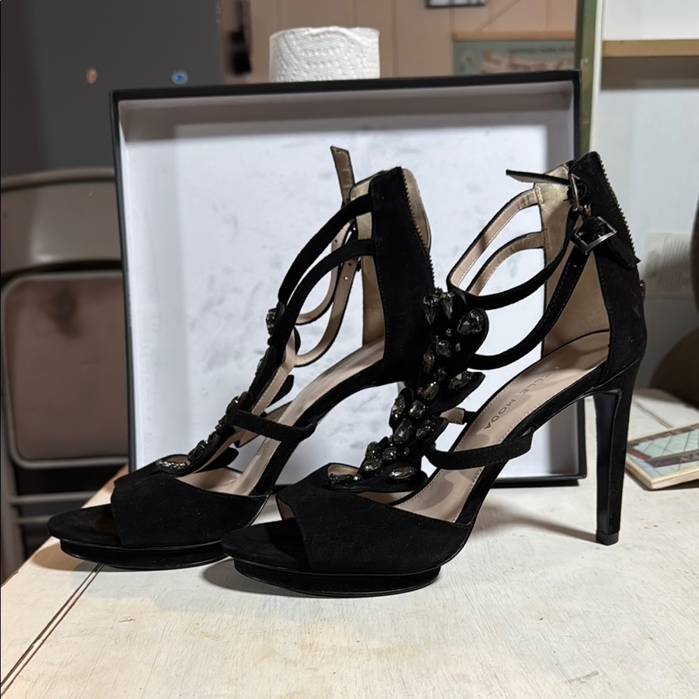Pelle Moda Black Stiletto Heels Lace-Up Sandals